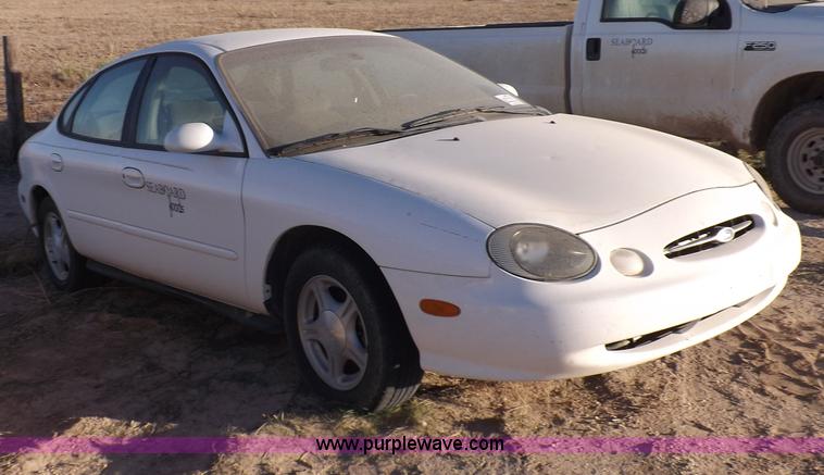 image for item F6317 1999 Ford Taurus SE