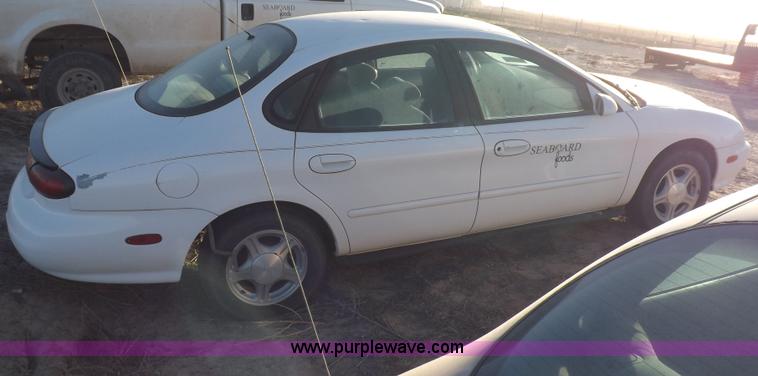 image for item F6317 1999 Ford Taurus SE