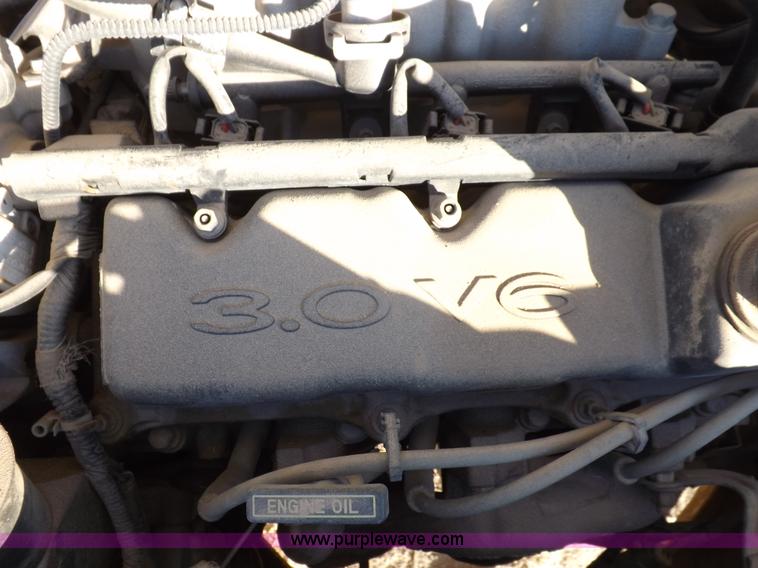 image for item F6317 1999 Ford Taurus SE