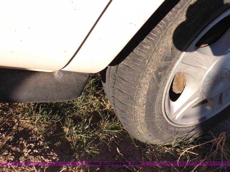 image for item F6317 1999 Ford Taurus SE