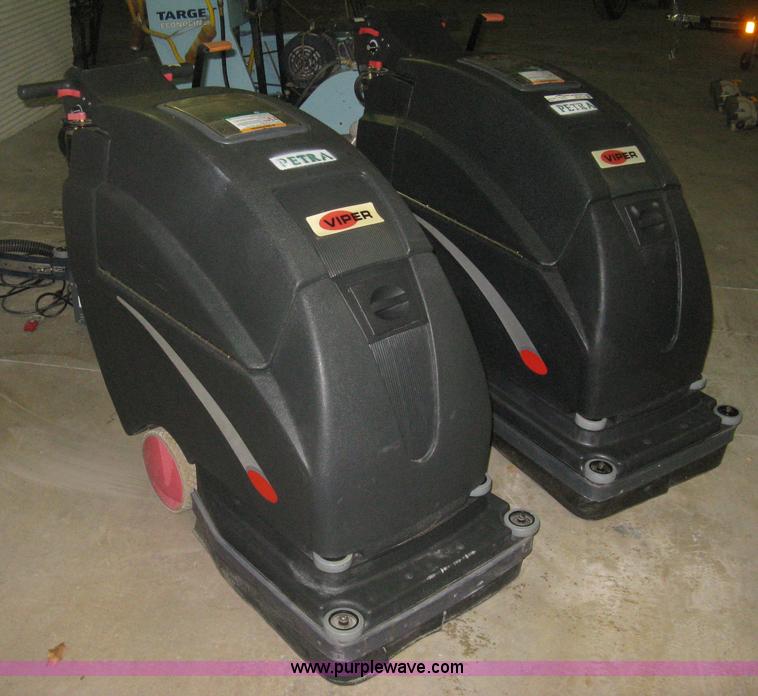 (2) Viper Fang 20T commercial floor scrubbers in Wichita, KS Item