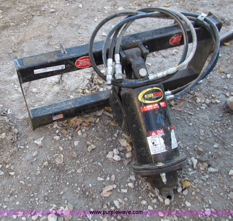 Quick attach skid steer post hole digger in Augusta, KS Item V9393