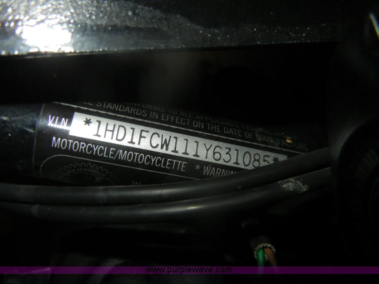 image for item V9977 2001 Harley Davidson USA Ultra Classic motorcycle