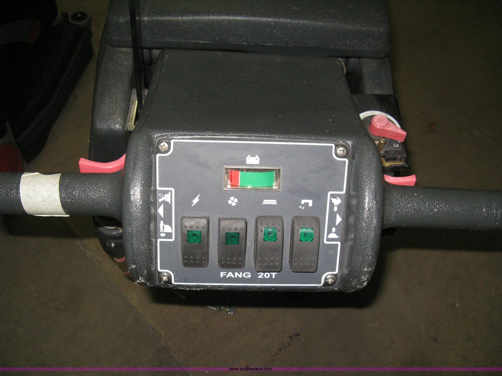 (2) Viper Fang 20T commercial floor scrubbers in Wichita, KS Item