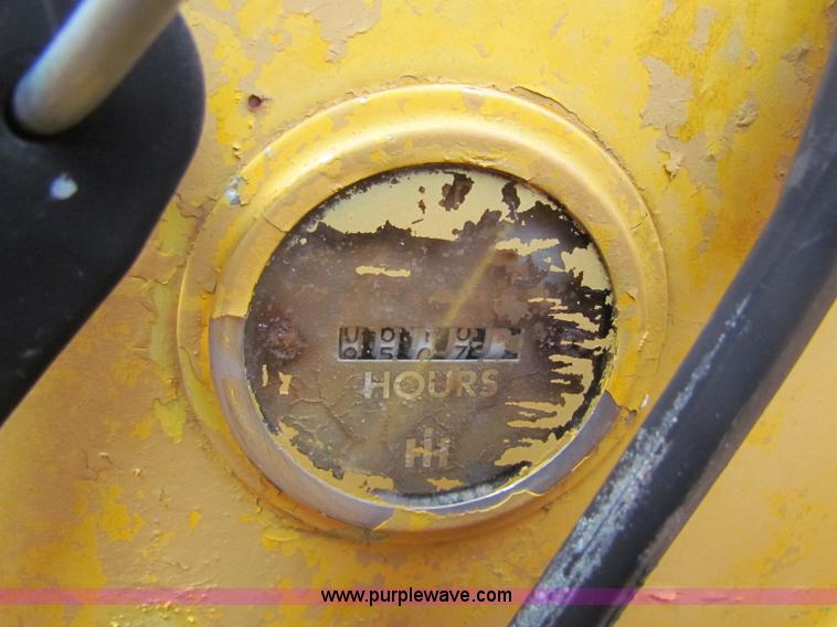 image for item B1665 International 3850D wheel loader