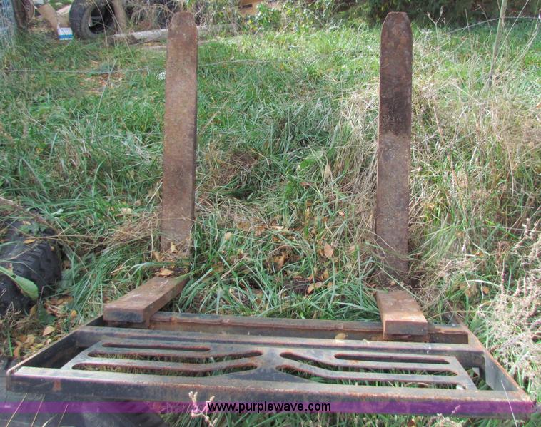 image for item B1666 Skid steer 48" forks