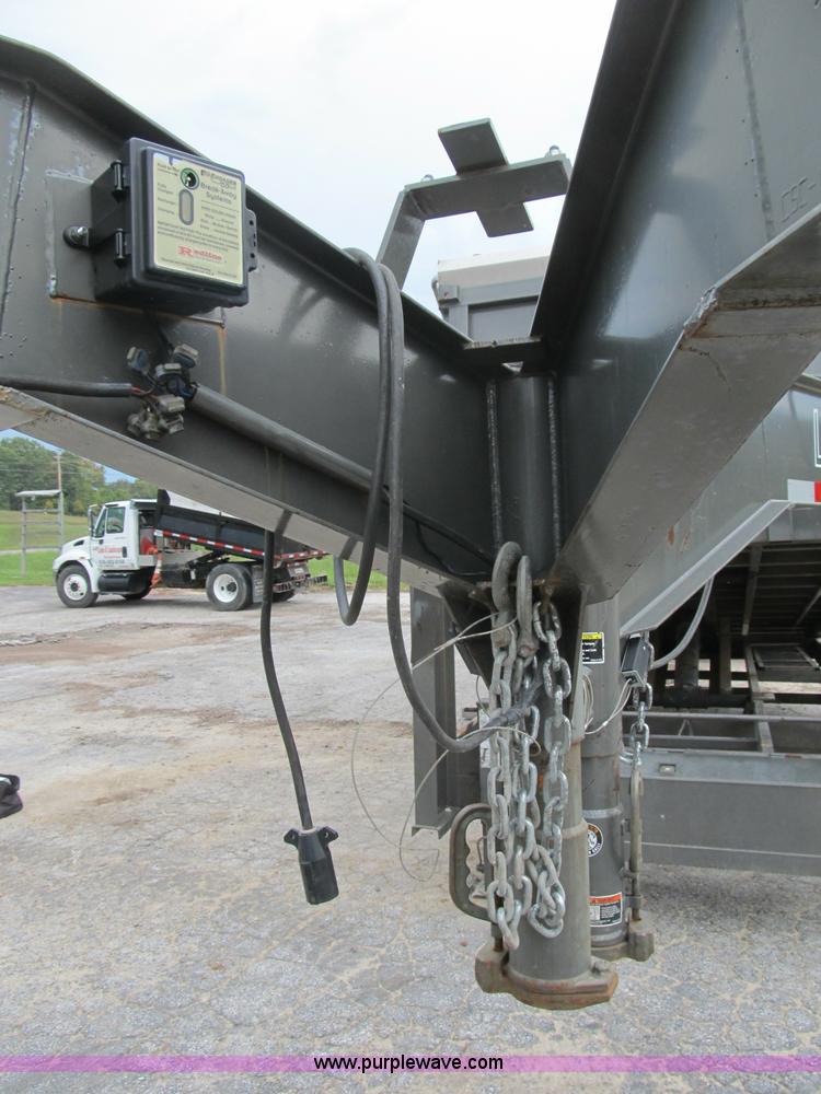 image for item B2889 2008 Loadmaster 24' drop deck gooseneck trailer