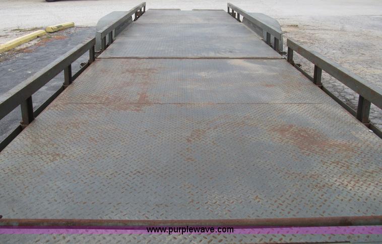 image for item B2889 2008 Loadmaster 24' drop deck gooseneck trailer