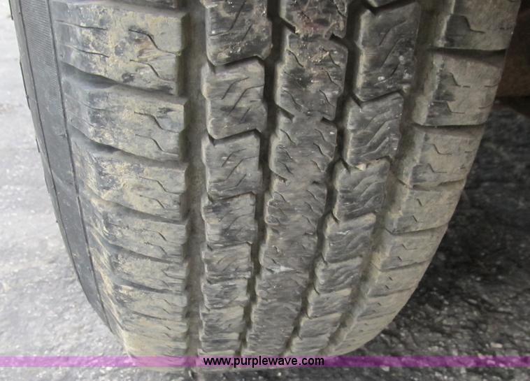 image for item B2889 2008 Loadmaster 24' drop deck gooseneck trailer