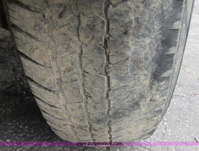 image for item B2889 2008 Loadmaster 24' drop deck gooseneck trailer