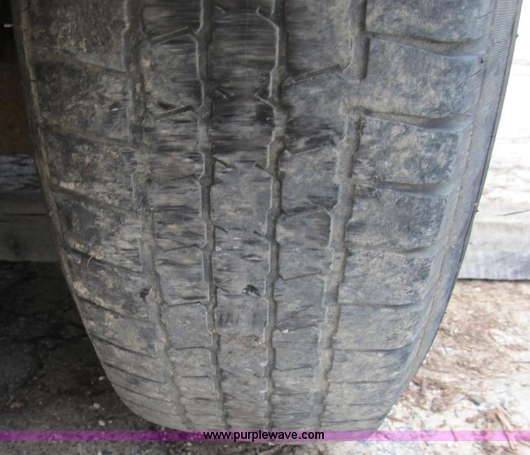 image for item B2889 2008 Loadmaster 24' drop deck gooseneck trailer