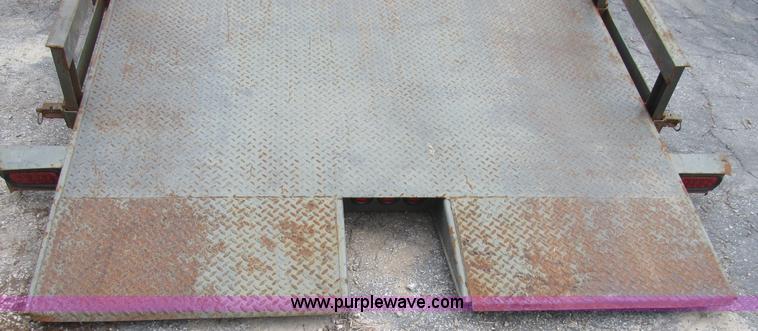 image for item B2889 2008 Loadmaster 24' drop deck gooseneck trailer