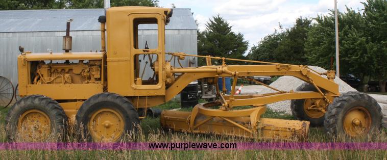 image for item B6703 Caterpillar 12 motor grader