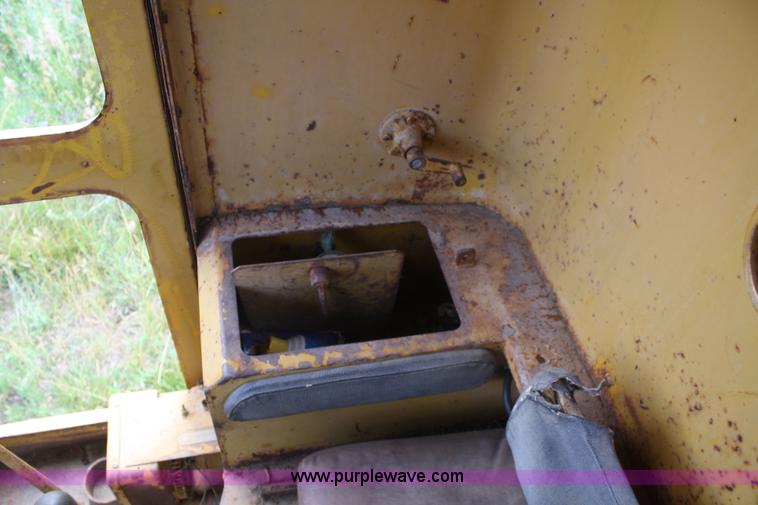 image for item B6703 Caterpillar 12 motor grader