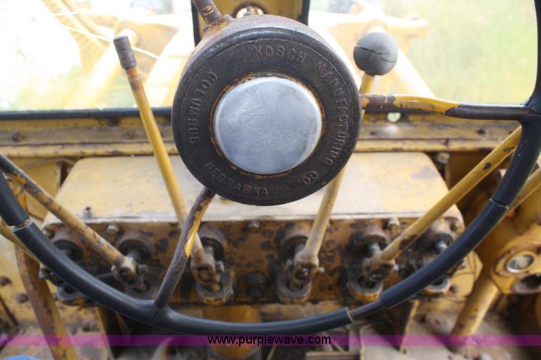 image for item B6703 Caterpillar 12 motor grader