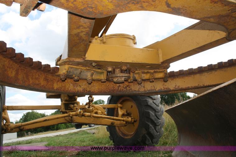 image for item B6703 Caterpillar 12 motor grader