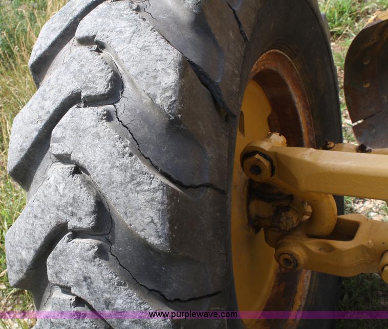 image for item B6703 Caterpillar 12 motor grader