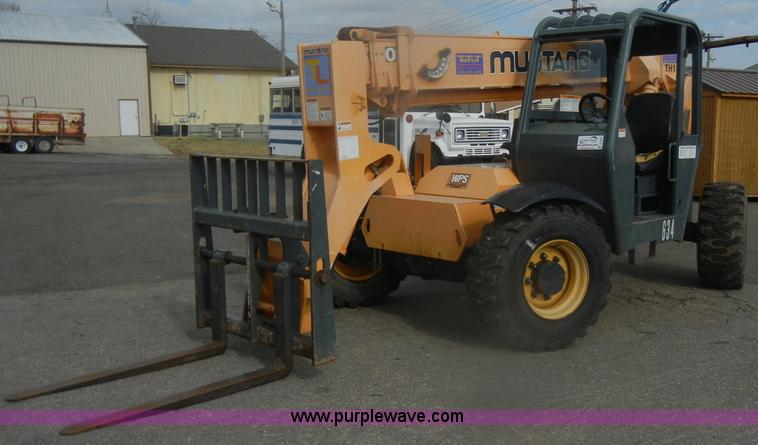 image for item D4652 2006 Mustang 634 telehandler