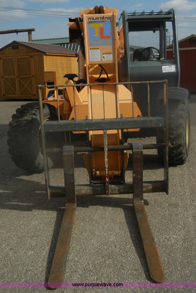 image for item D4652 2006 Mustang 634 telehandler