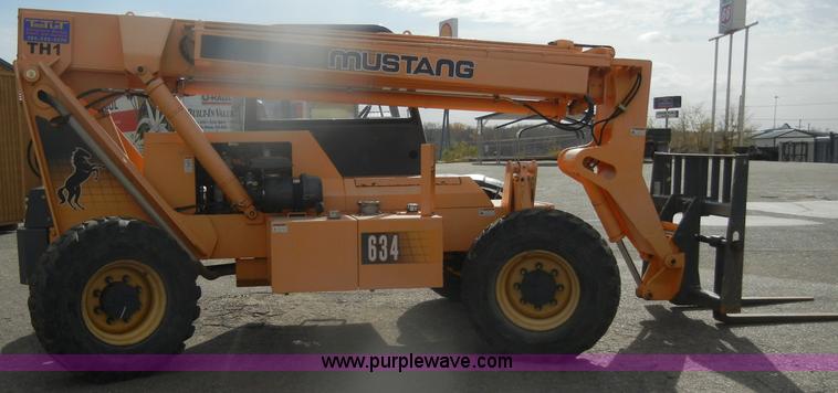 image for item D4652 2006 Mustang 634 telehandler