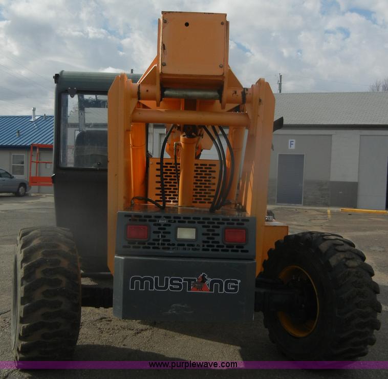 image for item D4652 2006 Mustang 634 telehandler