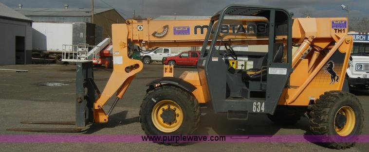 image for item D4652 2006 Mustang 634 telehandler