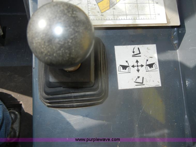 image for item D4652 2006 Mustang 634 telehandler