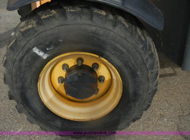 image for item D4652 2006 Mustang 634 telehandler