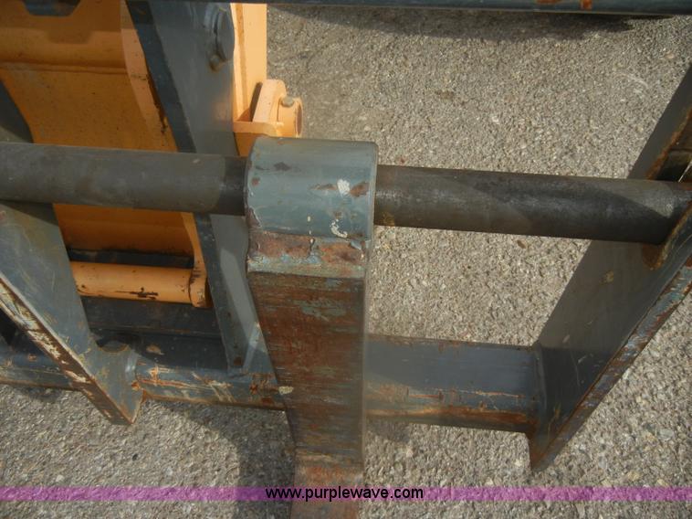 image for item D4652 2006 Mustang 634 telehandler