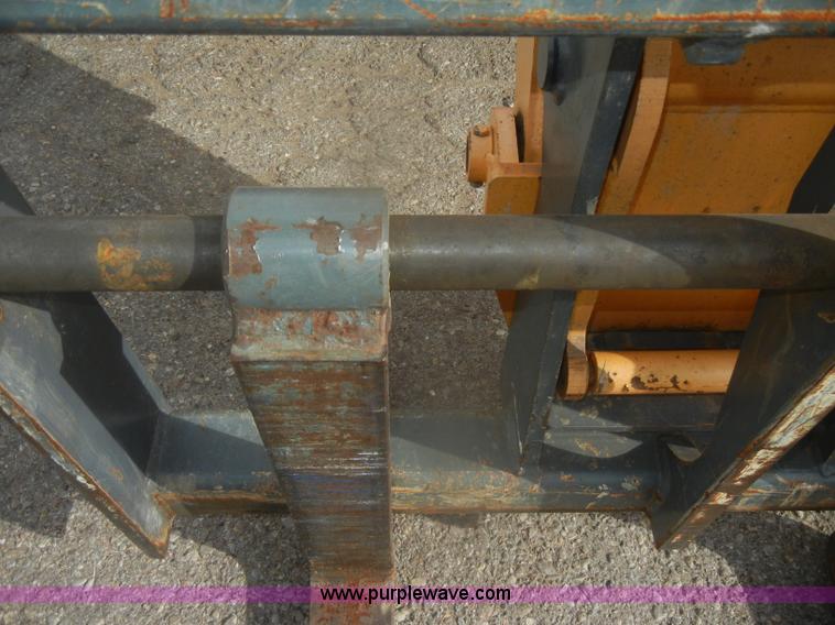 image for item D4652 2006 Mustang 634 telehandler