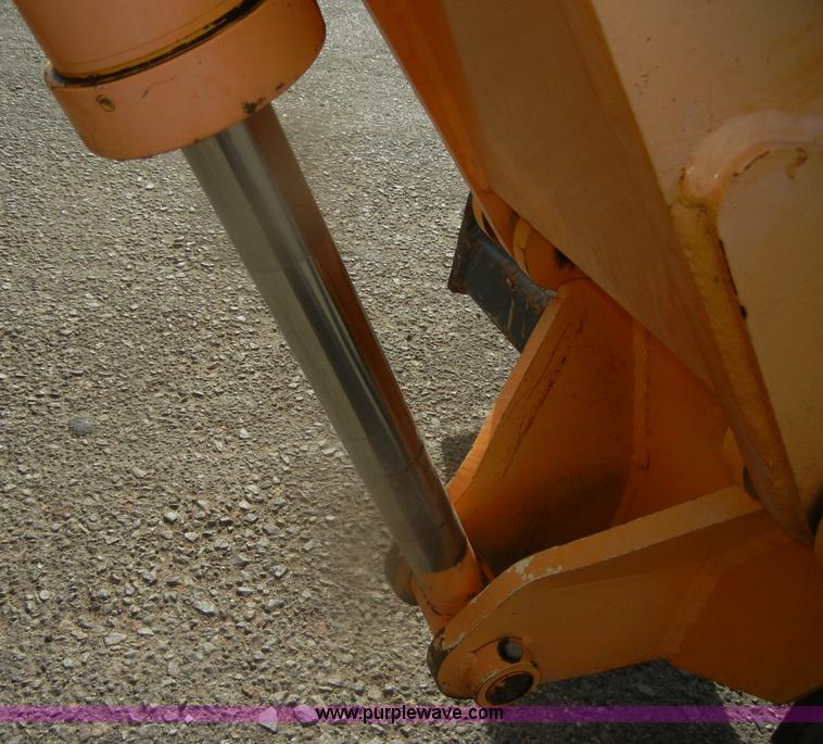 image for item D4652 2006 Mustang 634 telehandler