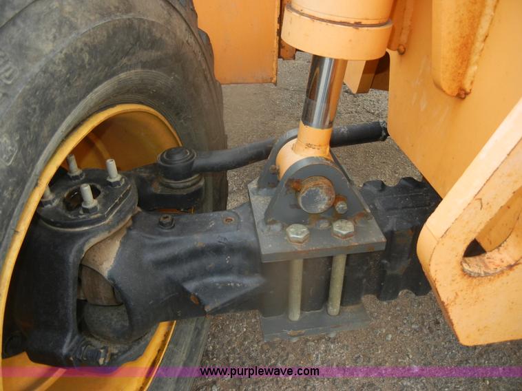 image for item D4652 2006 Mustang 634 telehandler