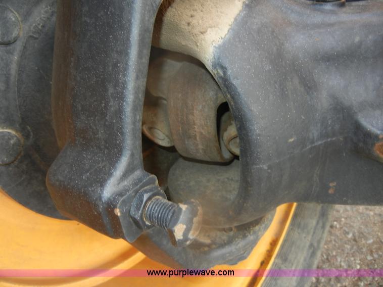 image for item D4652 2006 Mustang 634 telehandler