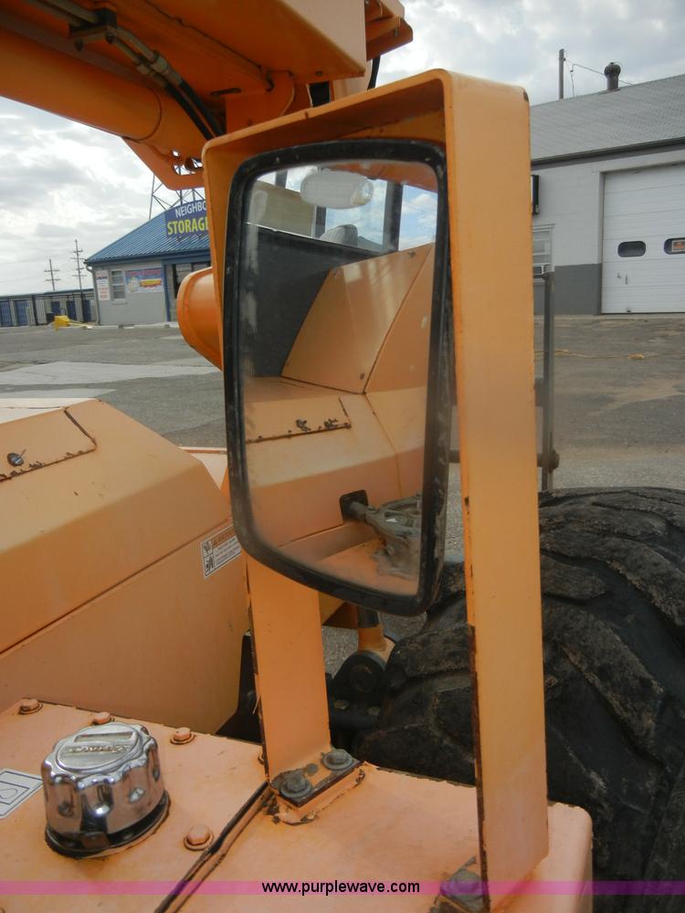 image for item D4652 2006 Mustang 634 telehandler
