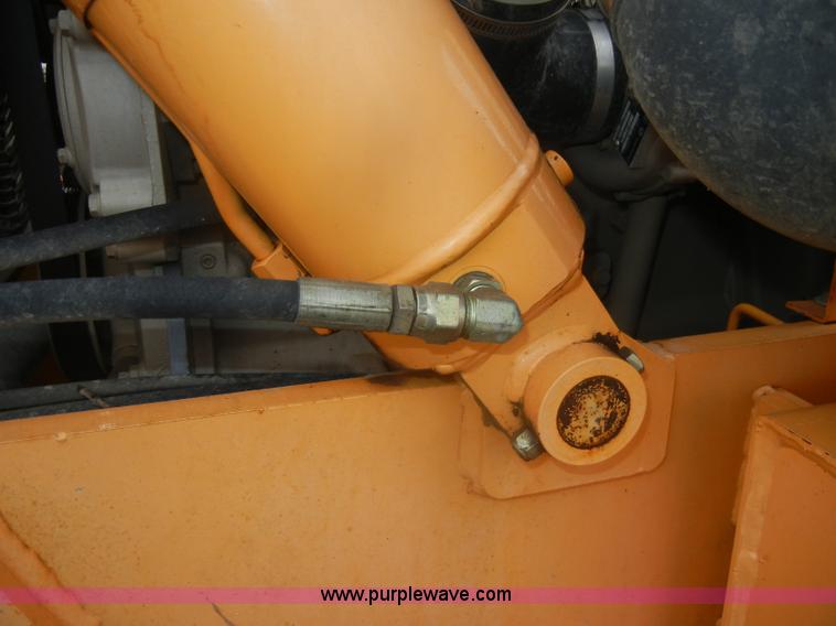 image for item D4652 2006 Mustang 634 telehandler