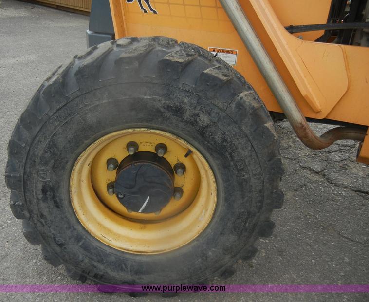 image for item D4652 2006 Mustang 634 telehandler