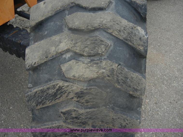 image for item D4652 2006 Mustang 634 telehandler