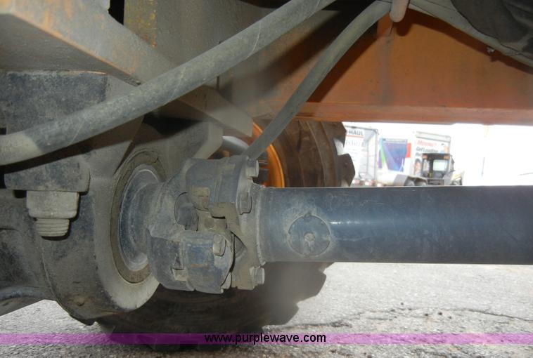 image for item D4652 2006 Mustang 634 telehandler