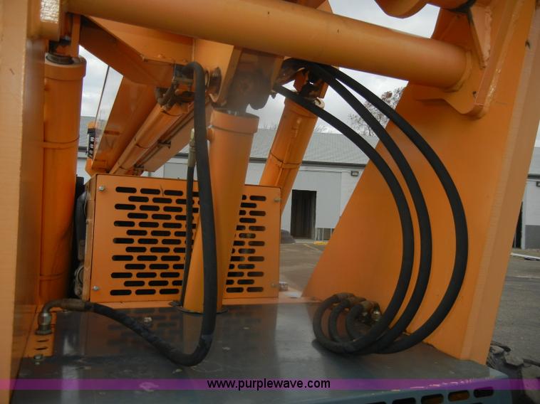 image for item D4652 2006 Mustang 634 telehandler