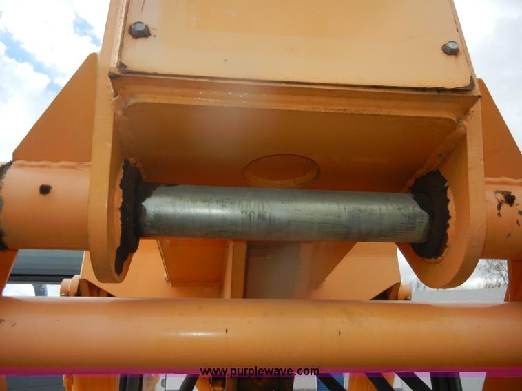 image for item D4652 2006 Mustang 634 telehandler