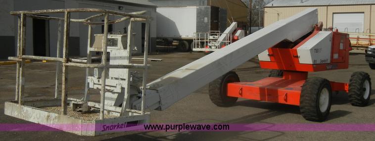 image for item D4653 1999 Snorkel TB37 boom lift