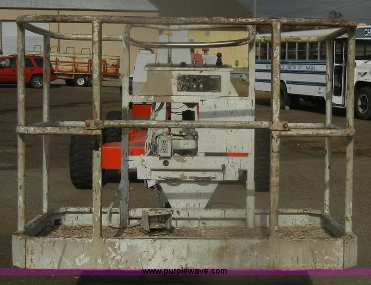 image for item D4653 1999 Snorkel TB37 boom lift