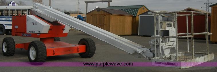 image for item D4653 1999 Snorkel TB37 boom lift