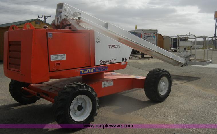 image for item D4653 1999 Snorkel TB37 boom lift