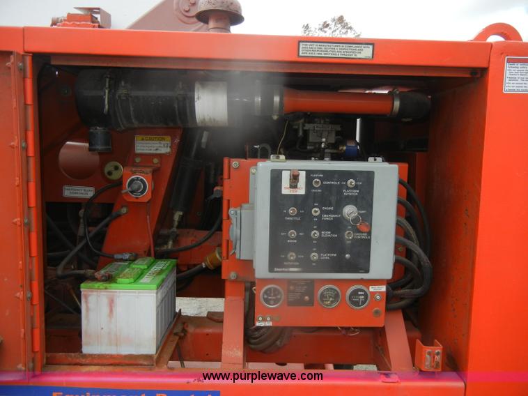 image for item D4653 1999 Snorkel TB37 boom lift