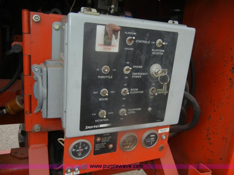 image for item D4653 1999 Snorkel TB37 boom lift
