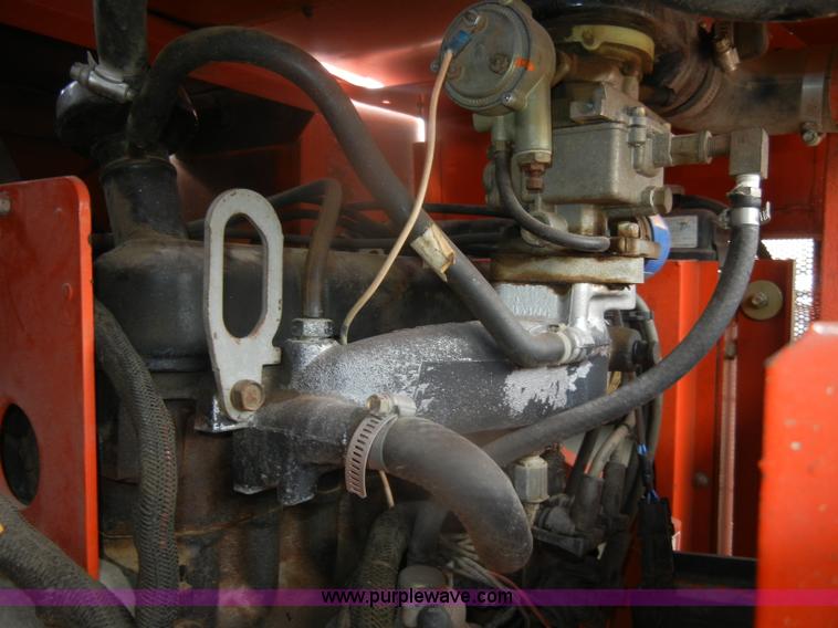 image for item D4653 1999 Snorkel TB37 boom lift