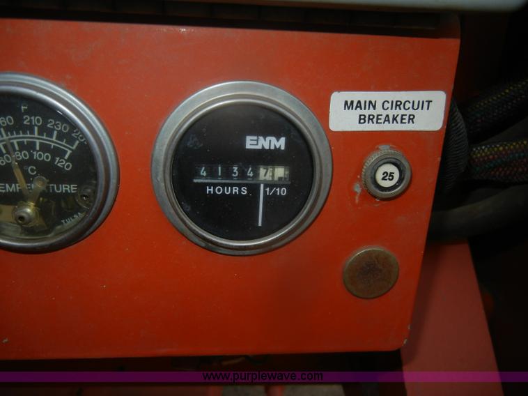 image for item D4653 1999 Snorkel TB37 boom lift