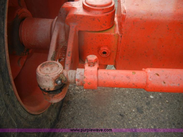 image for item D4653 1999 Snorkel TB37 boom lift