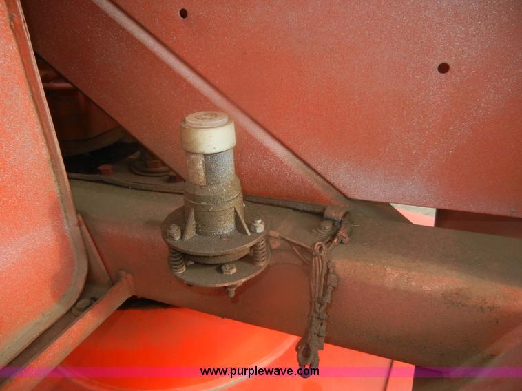 image for item D4653 1999 Snorkel TB37 boom lift